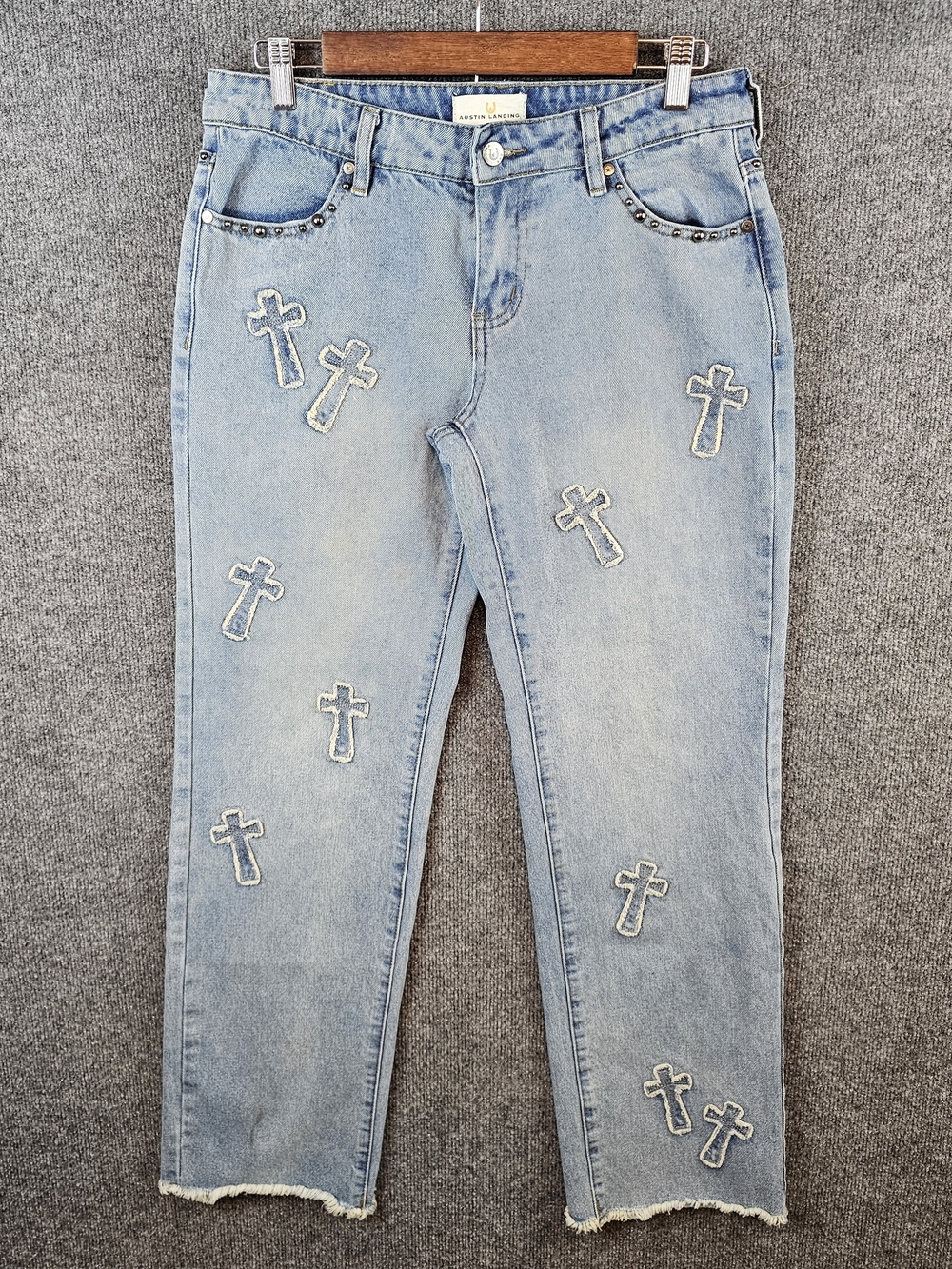 AUSTIN LANDING Cross Patck Studded Straight Leg Jeans. Size 7